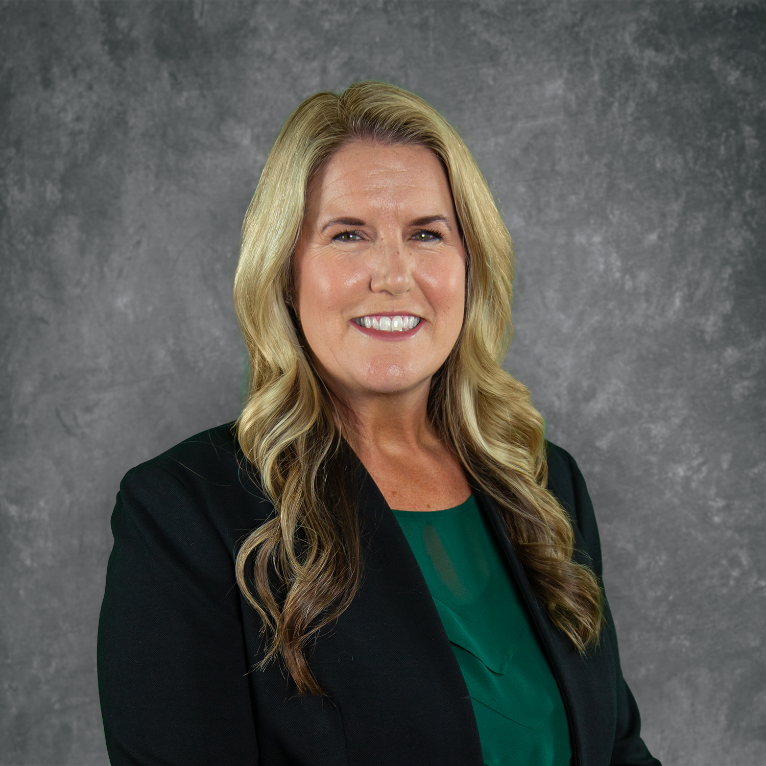 Member   Deana  Miller 