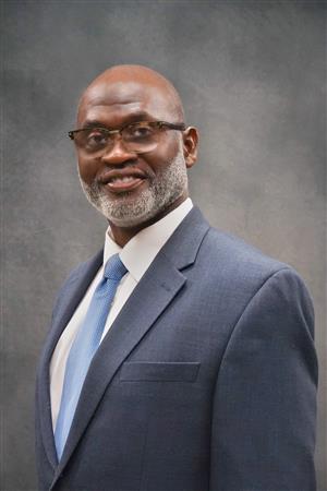 Member  Dr.  David   Hall 